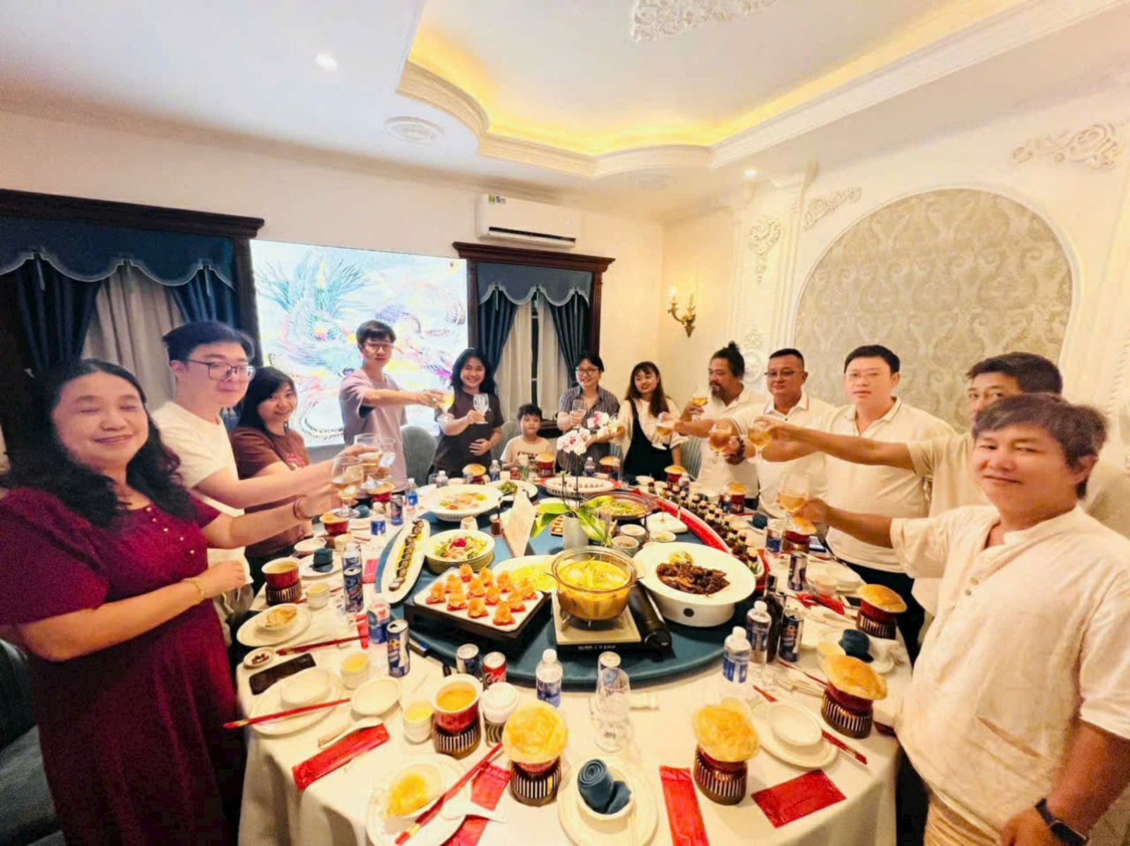 HÌNH ẢNH LUẬT SƯ VÀ CỘNG SỰ NĂM 2024