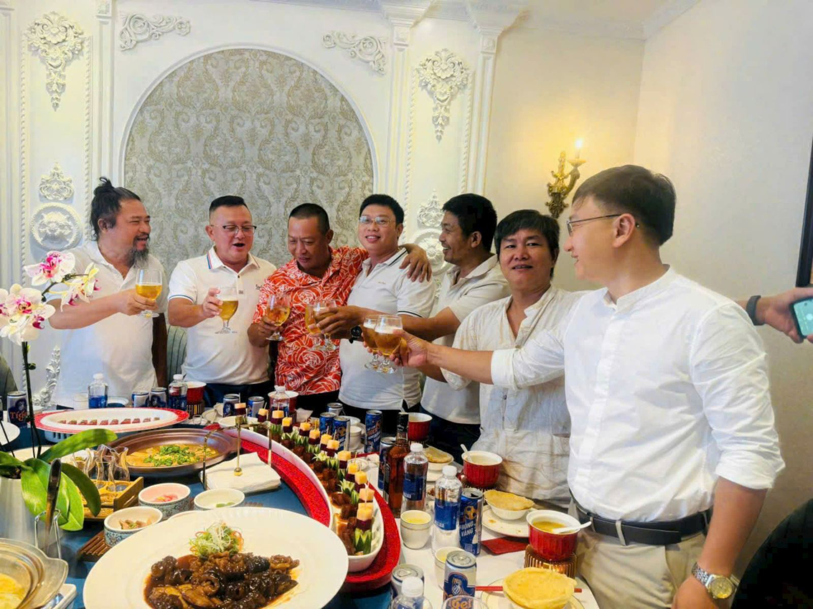 HÌNH ẢNH LUẬT SƯ VÀ CỘNG SỰ NĂM 2024